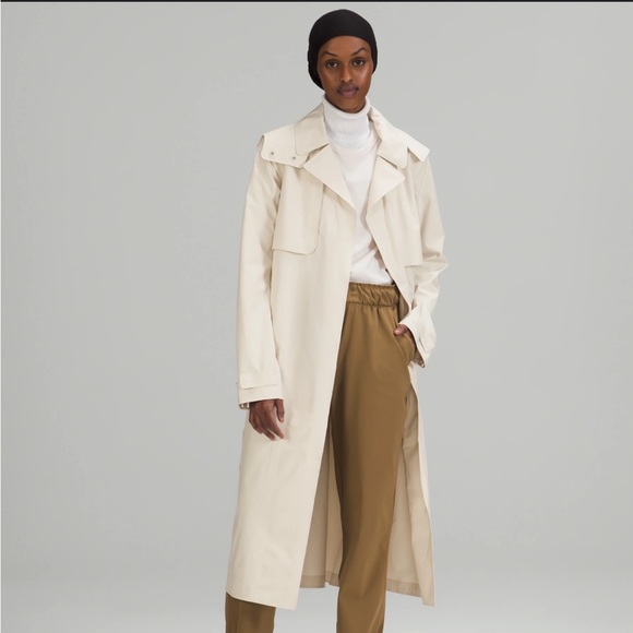 Lululemon Water resistant trench coat, light weight and breathable - Picture 2 of 8